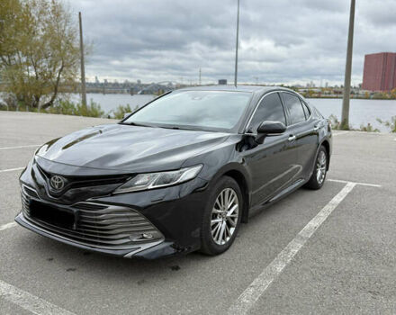 Черный Тойота Камри, объемом двигателя 2.49 л и пробегом 180 тыс. км за 22000 $, фото 1 на Automoto.ua