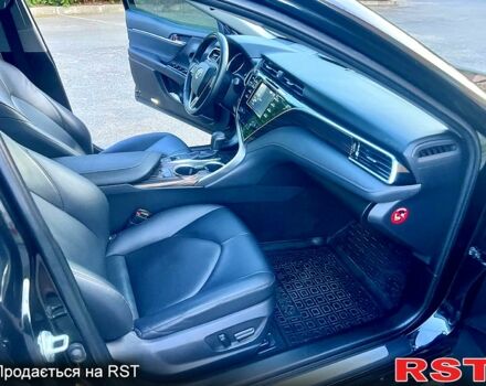 Чорний Тойота Камрі, об'ємом двигуна 2.5 л та пробігом 63 тис. км за 23100 $, фото 11 на Automoto.ua