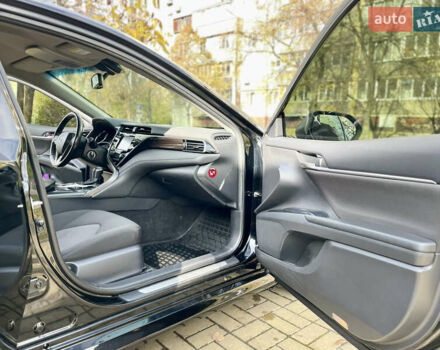 Тойота Камри 2019 в Киеве на Automoto.ua Черный Тойота Камри, объемом двигателя 2.5 л и пробегом 116 тыс. км за 19995 $, фото 20 на Automoto.ua