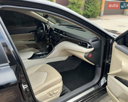 Чорний Тойота Камрі, об'ємом двигуна 2.49 л та пробігом 155 тис. км за 25500 $, фото 12 на Automoto.ua