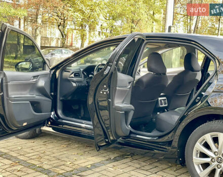 Тойота Камри 2019 в Киеве на Automoto.ua Черный Тойота Камри, объемом двигателя 2.5 л и пробегом 116 тыс. км за 19995 $, фото 31 на Automoto.ua