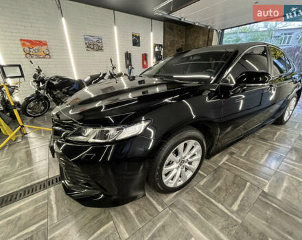 Тойота Камри 2019 в Александрие на Automoto.ua Черный Тойота Камри, объемом двигателя 2.49 л и пробегом 105 тыс. км за 21500 $, фото 3 на Automoto.ua