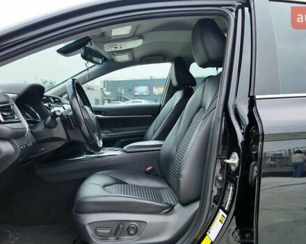 Чорний Тойота Камрі, об'ємом двигуна 2.49 л та пробігом 185 тис. км за 18990 $, фото 9 на Automoto.ua