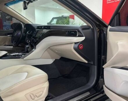 Чорний Тойота Камрі, об'ємом двигуна 2.5 л та пробігом 120 тис. км за 22191 $, фото 8 на Automoto.ua