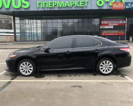 Тойота Камрі 2020 у Києві на Automoto.ua Чорний Тойота Камрі, об'ємом двигуна 2.5 л та пробігом 35 тис. км за 22999 $, фото 1 на Automoto.ua