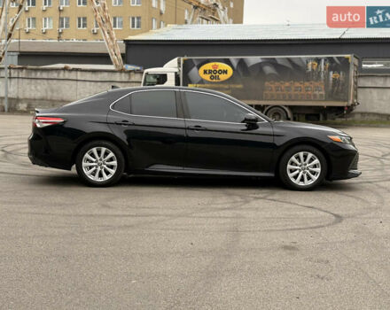 Чорний Тойота Камрі, об'ємом двигуна 2.49 л та пробігом 139 тис. км за 19299 $, фото 6 на Automoto.ua