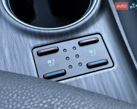 Черный Тойота Камри, объемом двигателя 2.49 л и пробегом 131 тыс. км за 32000 $, фото 33 на Automoto.ua