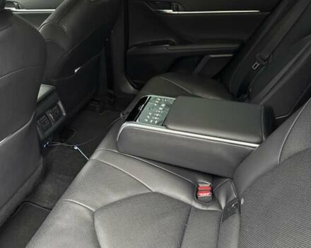 Чорний Тойота Камрі, об'ємом двигуна 2.49 л та пробігом 35 тис. км за 40900 $, фото 22 на Automoto.ua