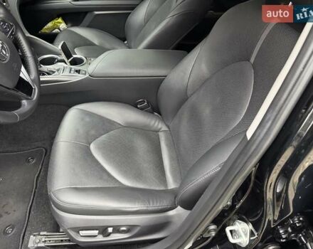 Чорний Тойота Камрі, об'ємом двигуна 2.49 л та пробігом 35 тис. км за 40900 $, фото 15 на Automoto.ua