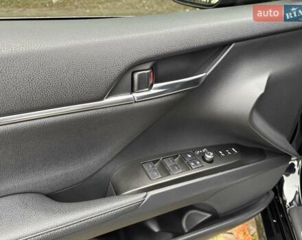 Чорний Тойота Камрі, об'ємом двигуна 2.49 л та пробігом 35 тис. км за 40900 $, фото 13 на Automoto.ua