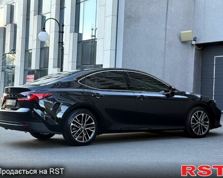 Чорний Тойота Камрі, об'ємом двигуна 2.5 л та пробігом 8 тис. км за 55000 $, фото 4 на Automoto.ua