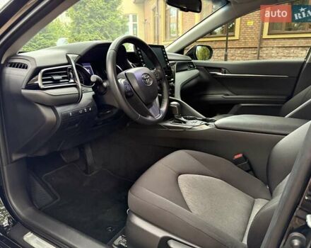 Черный Тойота Камри, объемом двигателя 2.5 л и пробегом 30 тыс. км за 32500 $, фото 8 на Automoto.ua