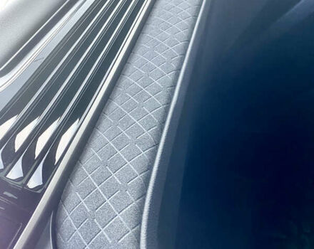 Черный Тойота Камри, объемом двигателя 2.49 л и пробегом 9 тыс. км за 60000 $, фото 7 на Automoto.ua