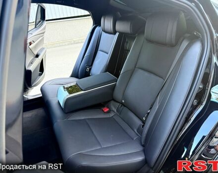 Чорний Тойота Камрі, об'ємом двигуна 2.5 л та пробігом 8 тис. км за 55000 $, фото 6 на Automoto.ua