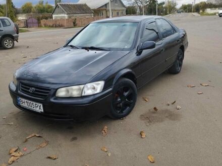 Чорний Тойота Камрі, об'ємом двигуна 2.2 л та пробігом 300 тис. км за 2500 $, фото 1 на Automoto.ua