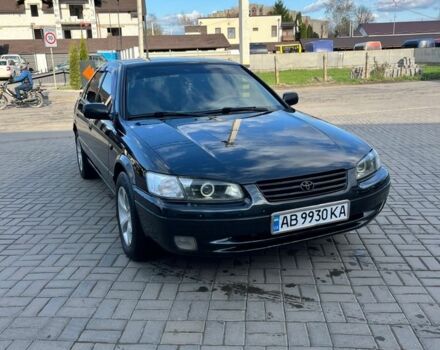Черный Тойота Камри, объемом двигателя 2.2 л и пробегом 343 тыс. км за 3800 $, фото 1 на Automoto.ua
