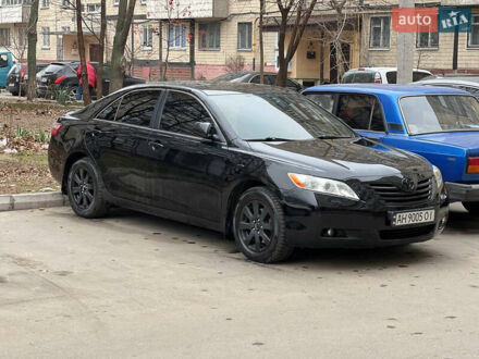 Черный Тойота Камри, объемом двигателя 3.5 л и пробегом 340 тыс. км за 8000 $, фото 1 на Automoto.ua