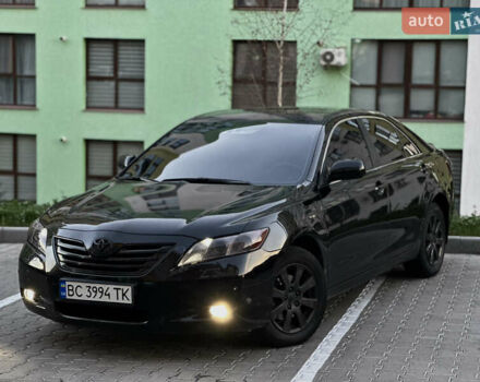 Черный Тойота Камри, объемом двигателя 3.46 л и пробегом 324 тыс. км за 7950 $, фото 1 на Automoto.ua