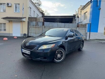 Черный Тойота Камри, объемом двигателя 3.5 л и пробегом 400 тыс. км за 5700 $, фото 1 на Automoto.ua