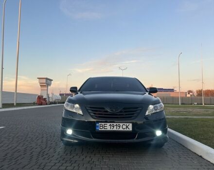 Черный Тойота Камри, объемом двигателя 2.4 л и пробегом 250 тыс. км за 8700 $, фото 1 на Automoto.ua