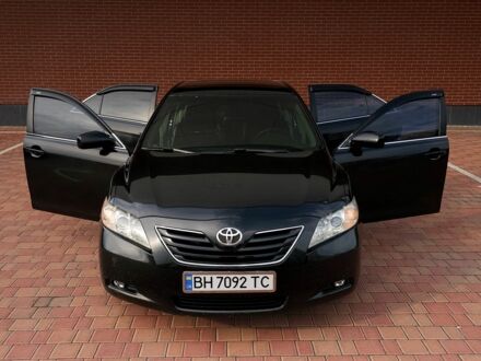 Черный Тойота Камри, объемом двигателя 3.5 л и пробегом 250 тыс. км за 8200 $, фото 1 на Automoto.ua