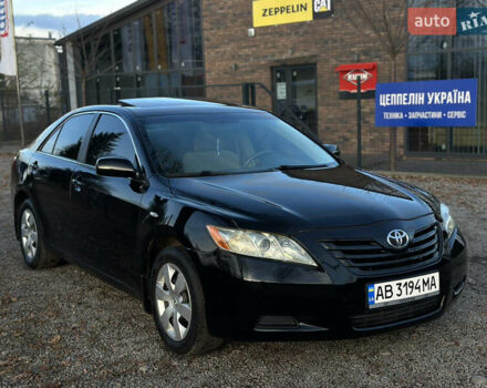 Чорний Тойота Камрі, об'ємом двигуна 2.4 л та пробігом 297 тис. км за 7999 $, фото 1 на Automoto.ua