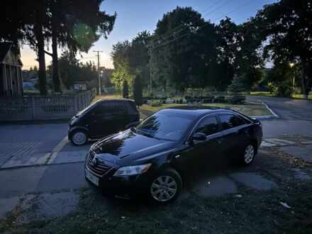 Черный Тойота Камри, объемом двигателя 3.5 л и пробегом 380 тыс. км за 8300 $, фото 1 на Automoto.ua