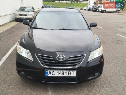 Черный Тойота Камри, объемом двигателя 2.4 л и пробегом 176 тыс. км за 8300 $, фото 1 на Automoto.ua