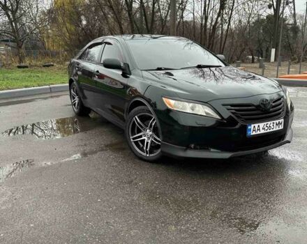 Черный Тойота Камри, объемом двигателя 3.5 л и пробегом 330 тыс. км за 6800 $, фото 1 на Automoto.ua