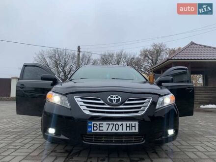 Черный Тойота Камри, объемом двигателя 2.4 л и пробегом 323 тыс. км за 8200 $, фото 1 на Automoto.ua