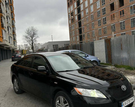Черный Тойота Камри, объемом двигателя 2.36 л и пробегом 350 тыс. км за 6700 $, фото 1 на Automoto.ua