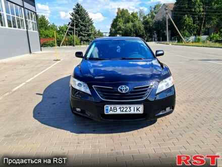 Черный Тойота Камри, объемом двигателя 3.5 л и пробегом 263 тыс. км за 8800 $, фото 1 на Automoto.ua
