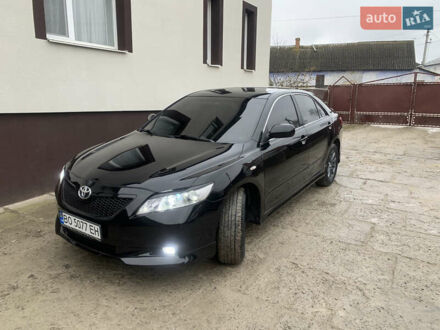 Чорний Тойота Камрі, об'ємом двигуна 2.4 л та пробігом 237 тис. км за 9000 $, фото 1 на Automoto.ua