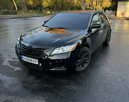 Черный Тойота Камри, объемом двигателя 3.5 л и пробегом 300 тыс. км за 9000 $, фото 1 на Automoto.ua