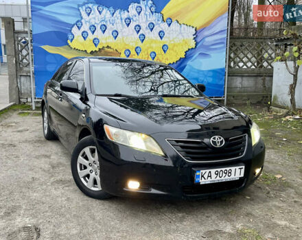 Черный Тойота Камри, объемом двигателя 2.4 л и пробегом 313 тыс. км за 6950 $, фото 1 на Automoto.ua