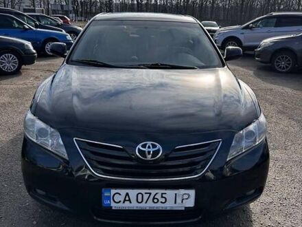Черный Тойота Камри, объемом двигателя 2.4 л и пробегом 270 тыс. км за 7800 $, фото 1 на Automoto.ua