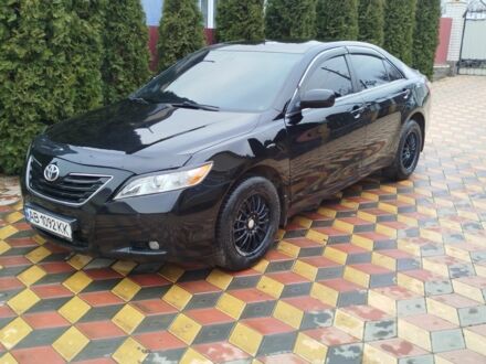 Черный Тойота Камри, объемом двигателя 3.5 л и пробегом 325 тыс. км за 9300 $, фото 1 на Automoto.ua