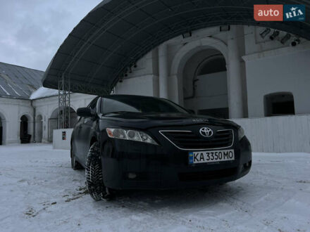 Чорний Тойота Камрі, об'ємом двигуна 2.4 л та пробігом 245 тис. км за 8500 $, фото 1 на Automoto.ua