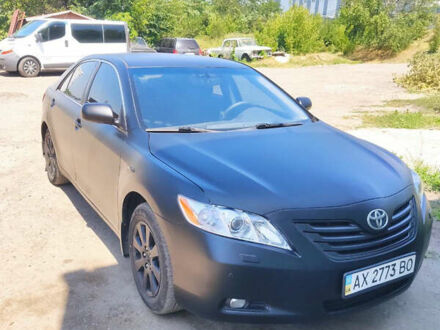 Черный Тойота Камри, объемом двигателя 2.4 л и пробегом 267 тыс. км за 8200 $, фото 1 на Automoto.ua
