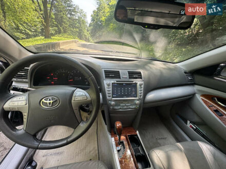 Черный Тойота Камри, объемом двигателя 3.5 л и пробегом 240 тыс. км за 12000 $, фото 1 на Automoto.ua