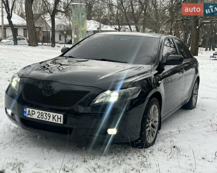 Черный Тойота Камри, объемом двигателя 3.5 л и пробегом 380 тыс. км за 8000 $, фото 1 на Automoto.ua