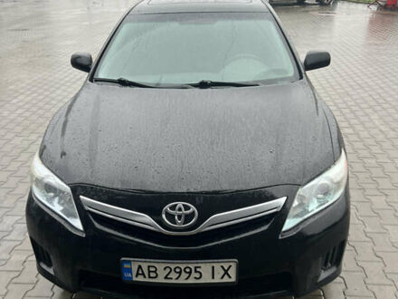 Черный Тойота Камри, объемом двигателя 2.4 л и пробегом 267 тыс. км за 9800 $, фото 1 на Automoto.ua