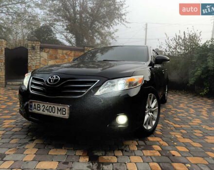 Черный Тойота Камри, объемом двигателя 3.5 л и пробегом 205 тыс. км за 11500 $, фото 1 на Automoto.ua