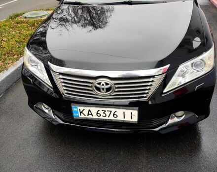 Чорний Тойота Камрі, об'ємом двигуна 2.5 л та пробігом 225 тис. км за 14700 $, фото 1 на Automoto.ua