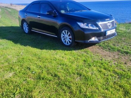 Чорний Тойота Камрі, об'ємом двигуна 2.5 л та пробігом 300 тис. км за 12300 $, фото 1 на Automoto.ua