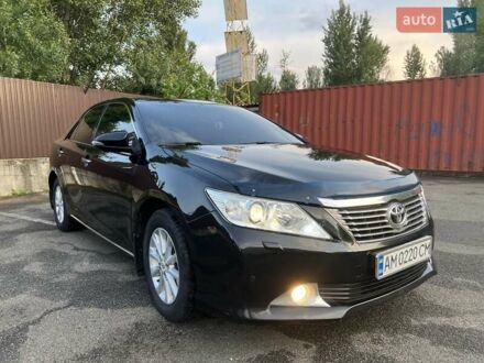 Черный Тойота Камри, объемом двигателя 2.5 л и пробегом 175 тыс. км за 14300 $, фото 1 на Automoto.ua