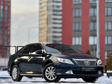 Чорний Тойота Камрі, об'ємом двигуна 2.5 л та пробігом 209 тис. км за 13900 $, фото 1 на Automoto.ua