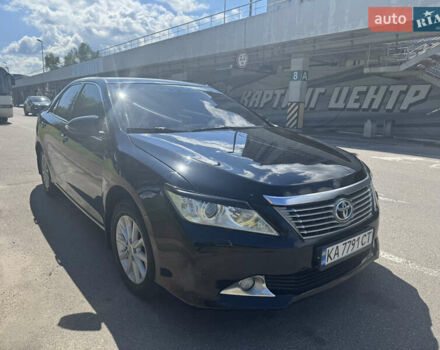 Черный Тойота Камри, объемом двигателя 2.5 л и пробегом 275 тыс. км за 10200 $, фото 1 на Automoto.ua