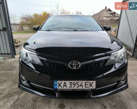 Чорний Тойота Камрі, об'ємом двигуна 2.5 л та пробігом 279 тис. км за 10500 $, фото 1 на Automoto.ua