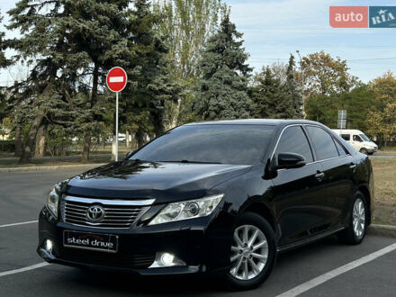 Черный Тойота Камри, объемом двигателя 2.49 л и пробегом 284 тыс. км за 13999 $, фото 1 на Automoto.ua